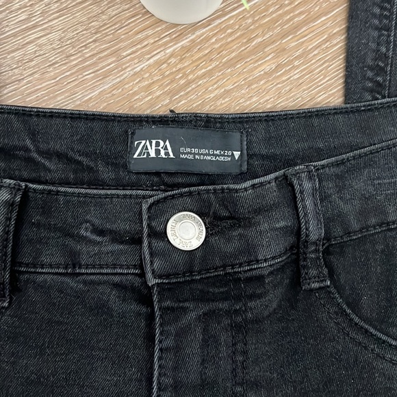 Zara High-Rise Distressed Knee Jeggings - Picture 7 of 7